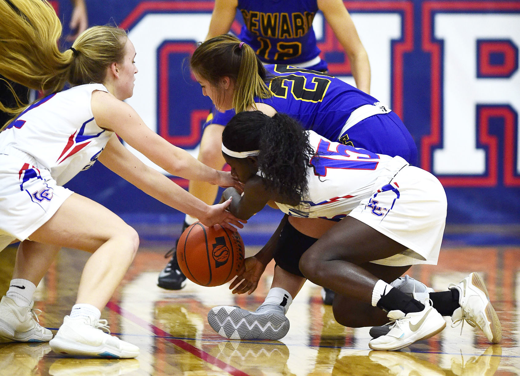 Seward vs. Lincoln Christian, 12.4